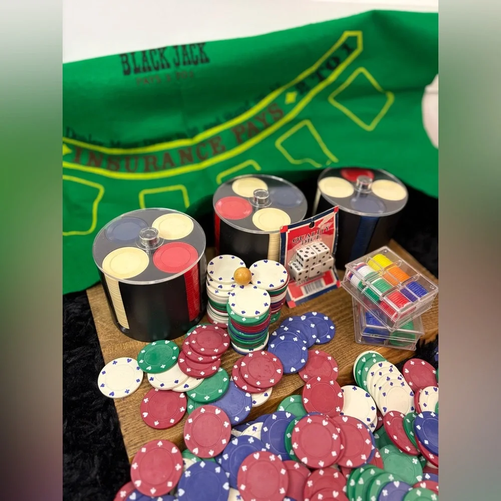 Casino Poker Chip Set with Dice Roulette & Blackjack Mat 2 Chip Styles Game